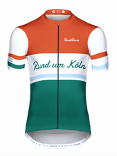 Lade das Bild in den Galerie-Viewer, Retro Trikot Rund um Köln von RENÉROSA (Versand Mitte Dez)
